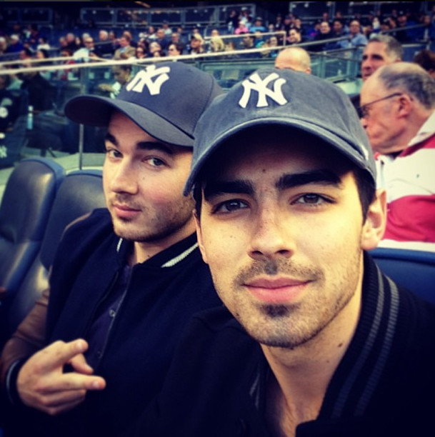Joe Jonas, Kevin Jonas, Danielle Jonas, Instagram Joe Jonas, Kevin Jonas, Danielle Jonas, Instagram